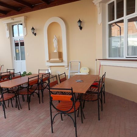 Gyulai Mesehaz Apartman Exterior photo